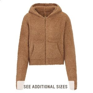 Brand new SKIMS Cozy Zip Up Hoodie Size L/XL